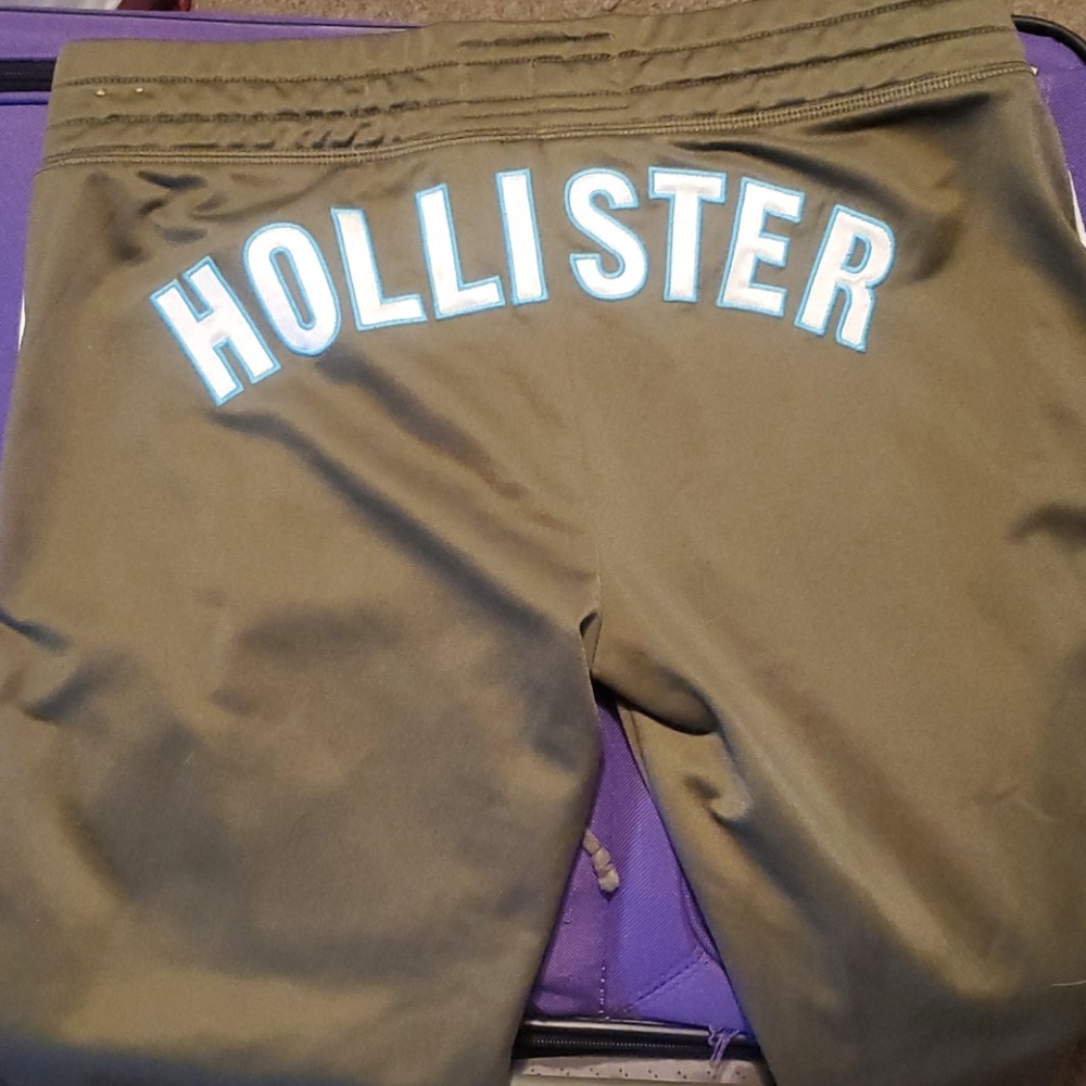 3/$12 Hollister pants